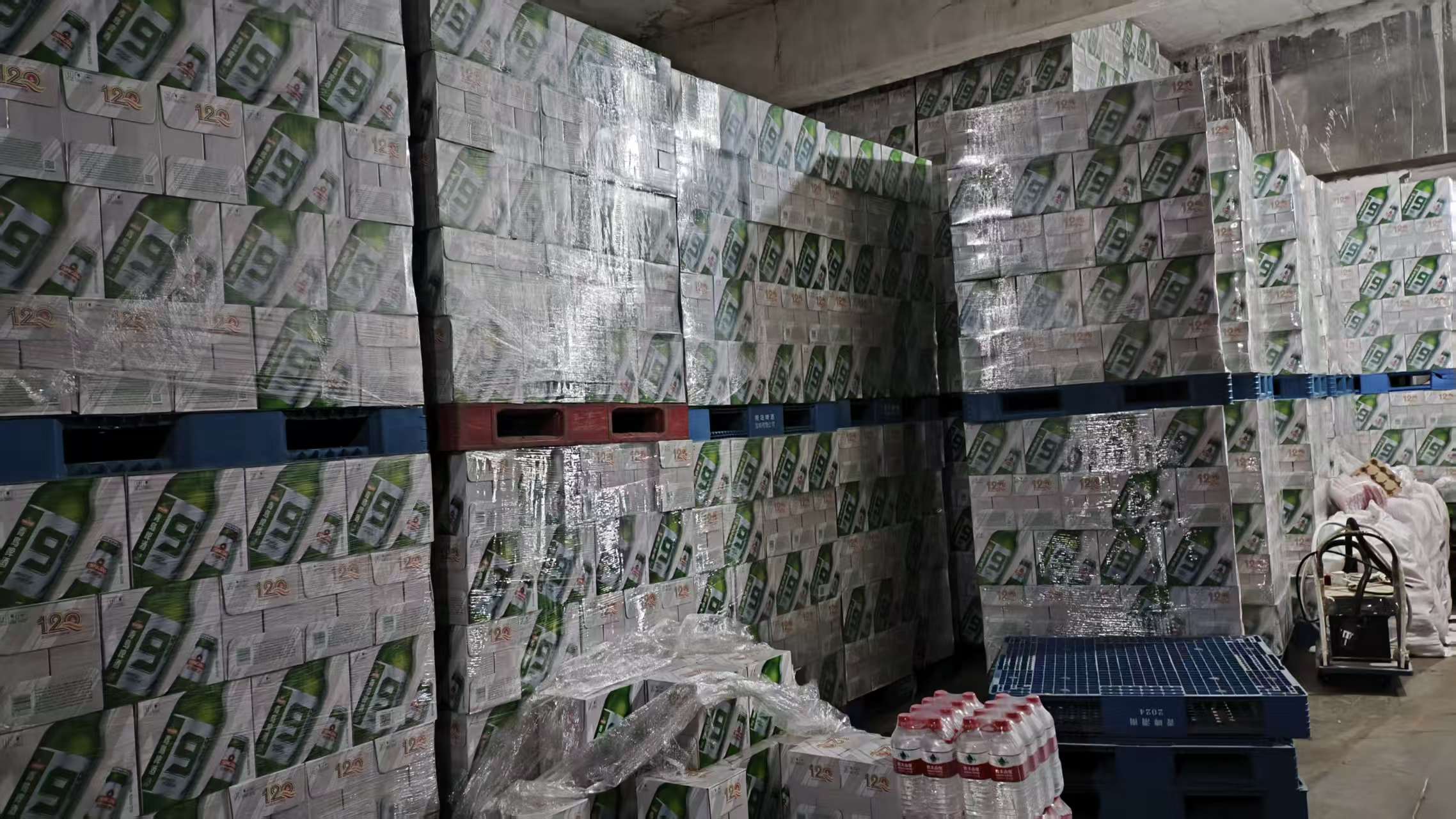 青岛9度啤酒整托库存 - 现货批发